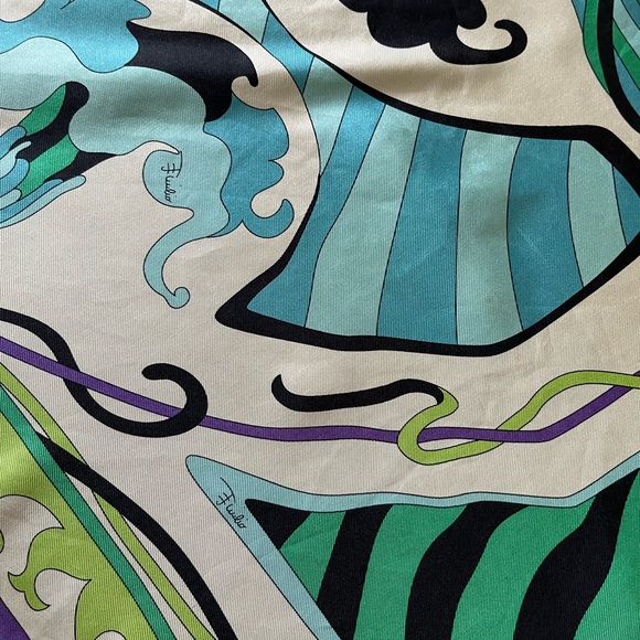 Emilio Pucci Floral Silk Print Scarf. - Picture 12 of 16